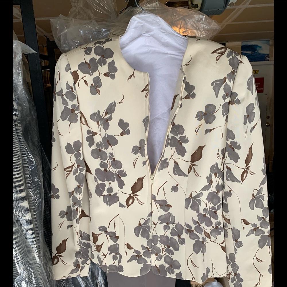PSI PANT SUIT WITH TAGS
